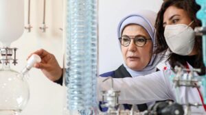 Emine Erdoğan’dan TÜBİTAK Marmara Araştırma Merkezi’ne ziyaret