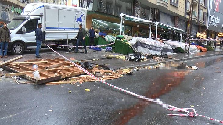 Esenyurt’ta çocuğunu kurtardıktan sonra çatının altında kalan anne öldü!