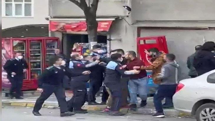 Esenyurt’ta zabıta ve seyyar satıcılar arasında kavga