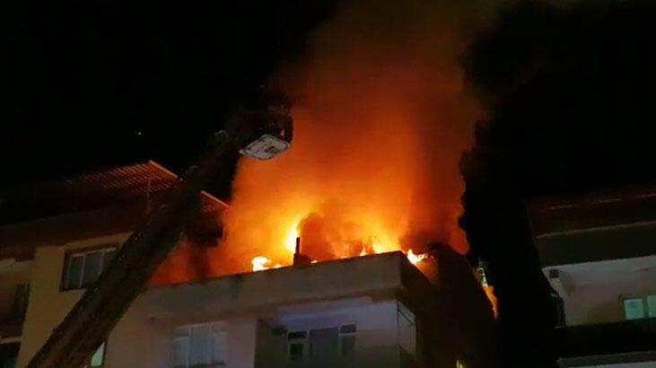 İnegöl’de 4 katlı apartmanda korkutan yangın!