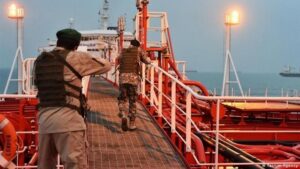 İran: ABD Umman Denizi’nde bir petrol tankerine el koymaya çalıştı