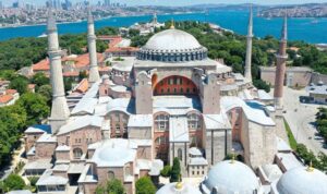 İstanbul Valiliği’nden Ayasofya’da Atatürk’e ret!