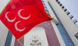 İzmir MHP’de istifa