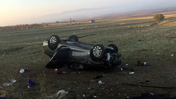 Kırıkkale’de devrilen otomobildeki 3 kişi yaralandı