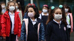 Korona vurdu! ‘Okullarda ilginç görüntülerle karşılaştık’