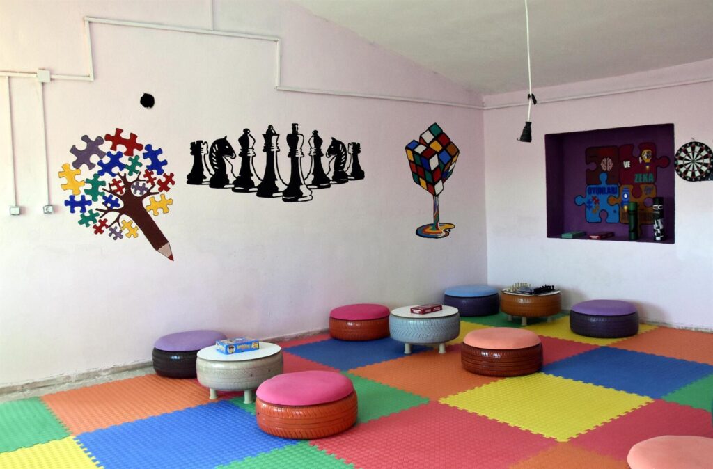 Kullanılmayan okul öğretmenlerin çabasıyla açıldı