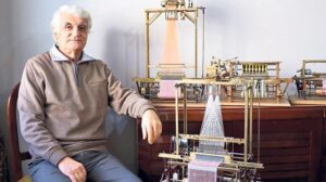 Minyatür tezgâhlara fısıldayan adam