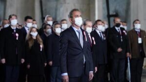 Öğretmenler Günü tüm yurtta coşkuyla kutlanıyor