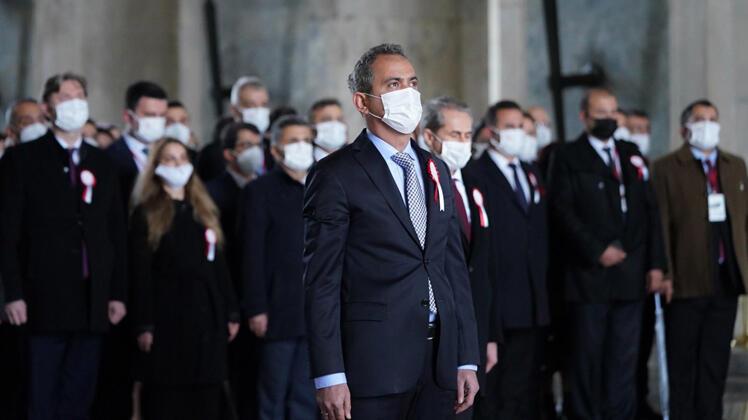 Öğretmenler Günü tüm yurtta coşkuyla kutlanıyor