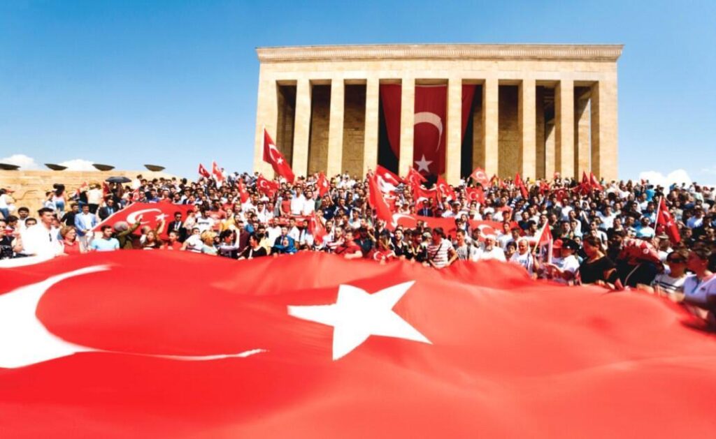 O’nun izinden gezin, görün, öğrenin…