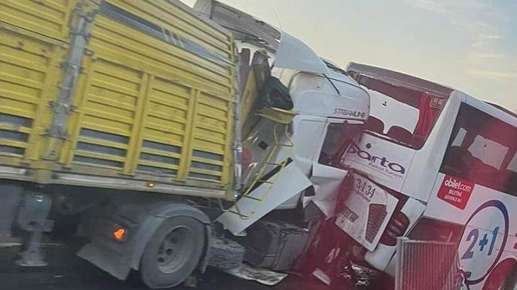 Otobüs ve TIR’ların karıştığı zincirleme kazada 1 kişi öldü, 4 kişi yaralandı