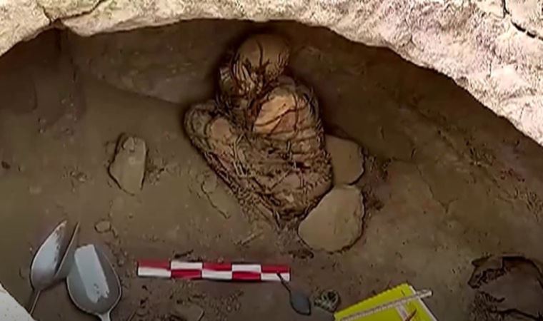 Peru’da 800 yıllık mumya bulundu