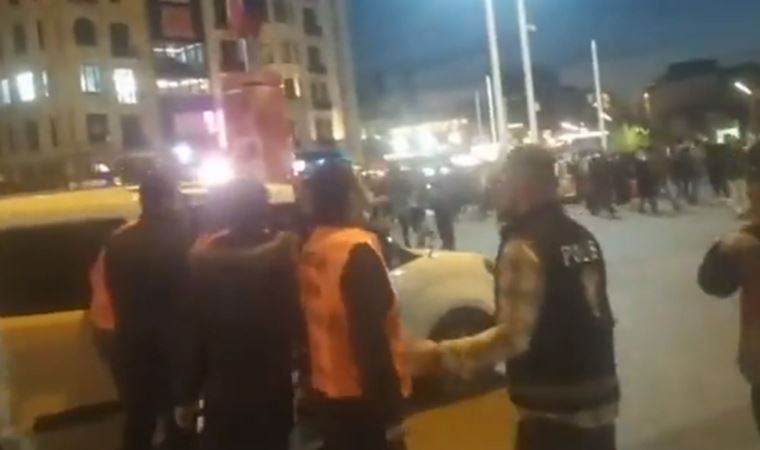 Taksim Meydanı’nda ‘dolar’ protestosu