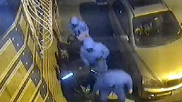 Yer: İstanbul! Hepsi aynı kıyafetli, maskeli… ‘Parça parça eritecekler’