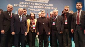 AK Partili belediye başkanları Binali Yıldırım’la bir araya geldi