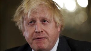 Alarm seviyesi 4’e çıkarıldı… Boris Johnson: Omicron dalgası geliyor!