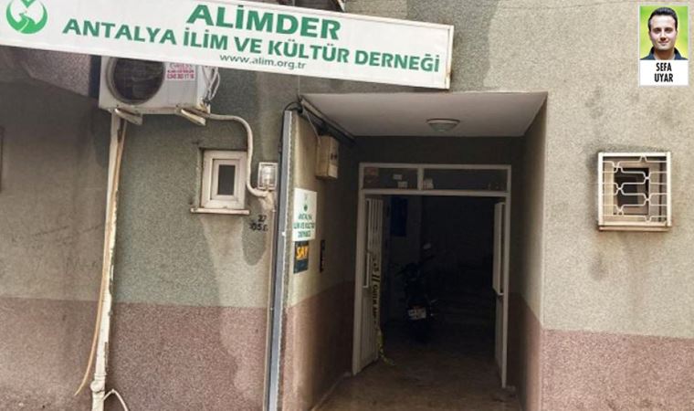 ALİMDER’in başkanı bir devlet okulunda müdür yardımcısı olduğu ortaya çıktı
