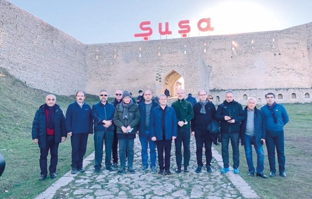 Azerbaycan’a ‘Nobel’li ziyaret