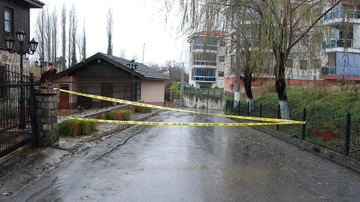 Bartın Irmağı taşma noktasına geldi; köylere ulaşım sağlanan köprü kapatıldı