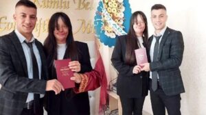 Berfin, yüzüne asit atan eski erkek arkadaşıyla evlendi! Babasından ilk açıklama