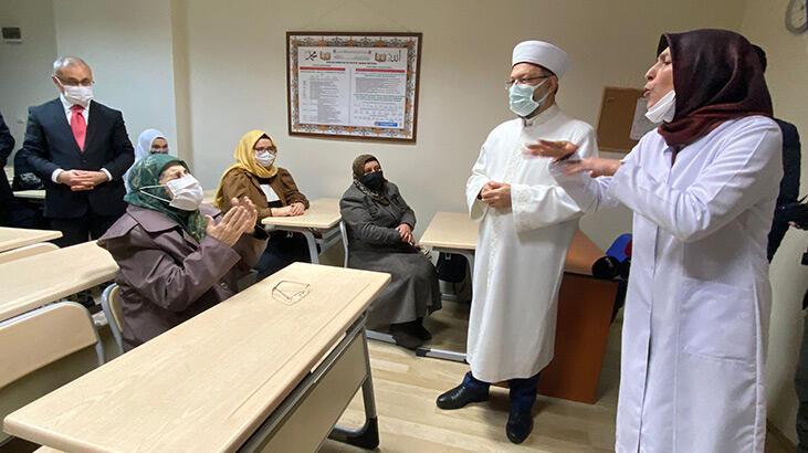Diyanet İşleri Başkanı Erbaş’tan işitme ve görme engelli kursiyerlere ziyaret