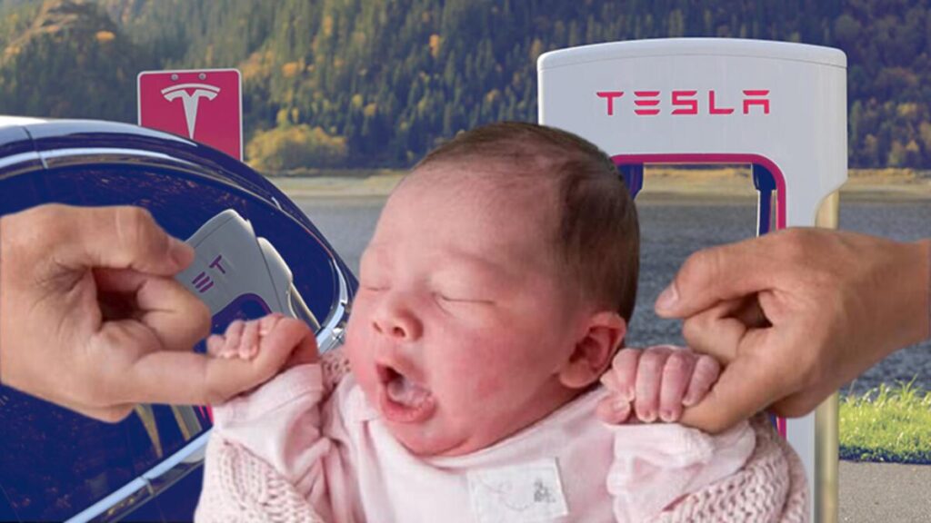 Dünyanın ilk ‘Tesla’ bebeği: Araba oto pilottayken doğdu!