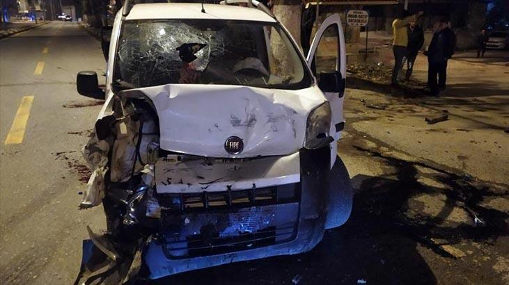 Emniyet kemeri takılı değildi kafası camdan dışarı çıktı