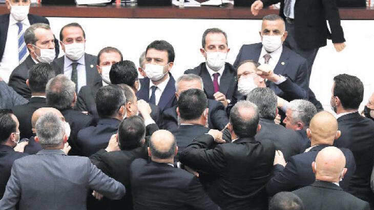 Genel Kurul’da yumruklu kavga