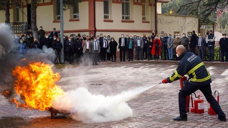 Gerçeği aratmayan yangın tatbikatı nefes kesti