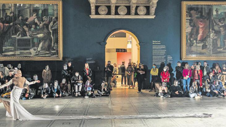 Hayat çok kısa yaşarken parla!