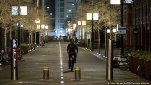 Hollanda’da Omicron nedeniyle tam kapanma