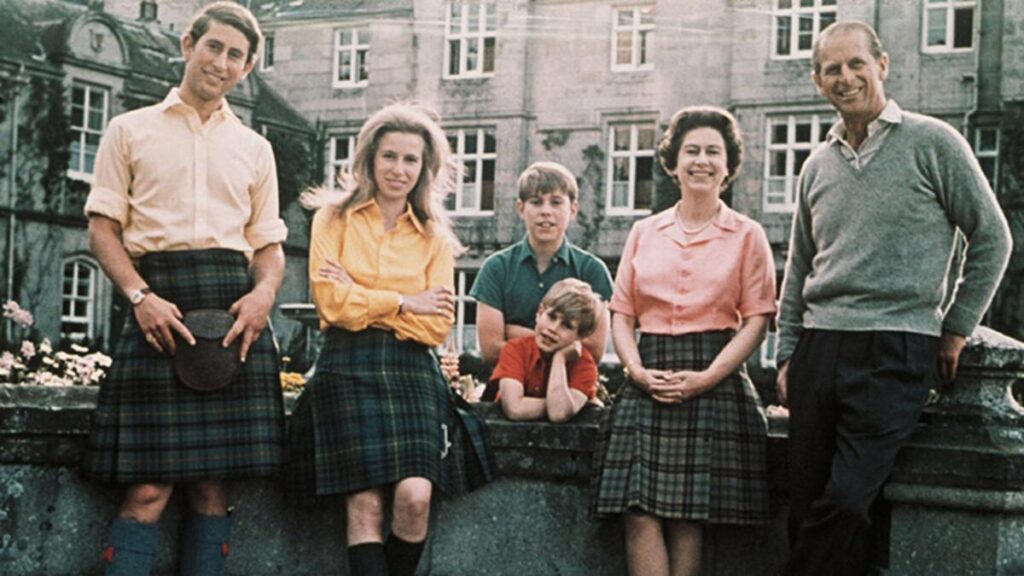 İngiltere Kraliyet Ailesi bu evlerde yaşıyor! İşte o evlerin değerleri…