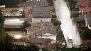 İspanya’da sel ve toprak kayması: 1 ölü