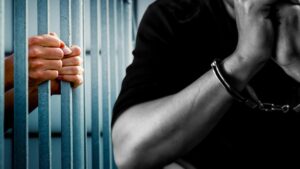Kendini ölü göstermek için cinayet işledi! Sebebi şakına çevirdi