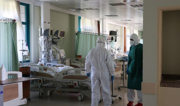 Koronavirüs geçirenler dikkat! ‘Her 2  hastadan 1’inde bu belirti kalıyor’