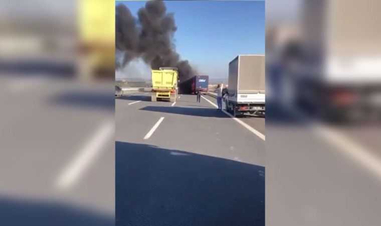 Kuzey Marmara Otoyolu’nda TIR yangını: Alevler kabini sardı