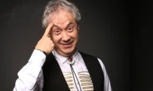 Metin Uca’dan zam tepkisi: Seyirciye tuvalet kağıdı fırlattı