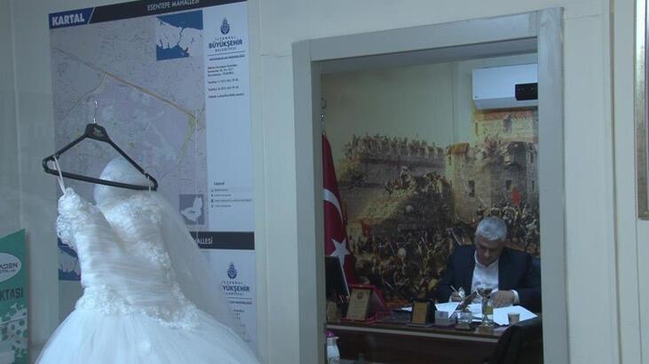 Muhtarlıkta bedava gelinlik! Danimarka ve Almanya’dan bile gönderdiler