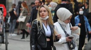 Profersörden aşı çağrısı: “Virüs, mutasyon geçiriyor ve 3.doz aşı gerekli”