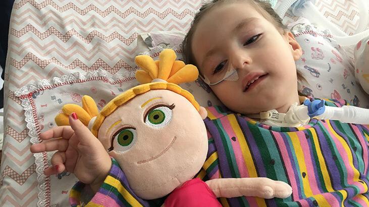 SMA’lı Sare’nin annesi: Bir lokma az yesin, tedaviye ulaşsın diye çocuğumu aç bırakıyorum