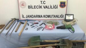 Tarihi eser arayan 5 şahıs suçüstü yakalandı