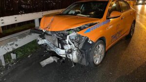 TEM’de feci kaza! 1’i ağır 2 yaralı