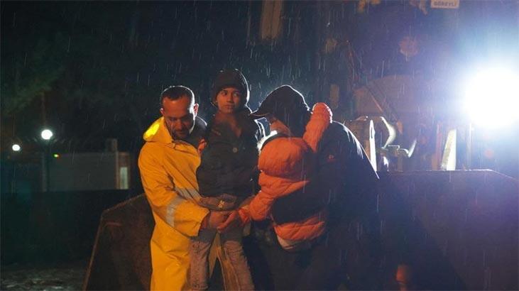 Trakya sağanak yağışa teslim! Uyarı üstüne uyarı