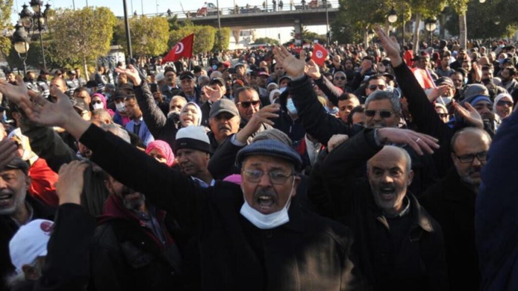 Tunus’ta devrimin 11. yılında halk sokaklara indi…