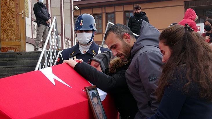 Uzman çavuş Emre Karadağ son yolculuğuna uğurlandı