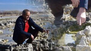 Van Gölü’nün çekilmesiyle yeni mikrobiyalitler gün yüzüne çıktı