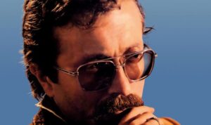 Vitrindeki albümler