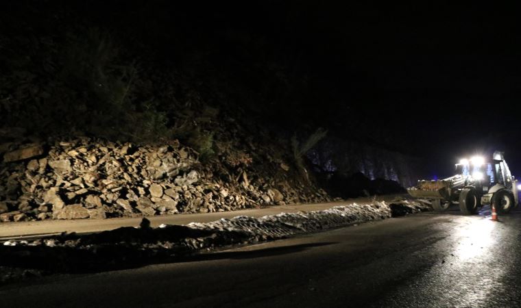 Zonguldak-Ankara yolunda heyelan