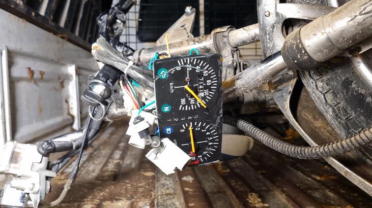 Aşırı hız kazayla bitti! Motosiklet sürücüsü ağır yaralandı