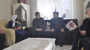 Bakan Yanık, Kars’ta şehit ailelerini ziyaret etti